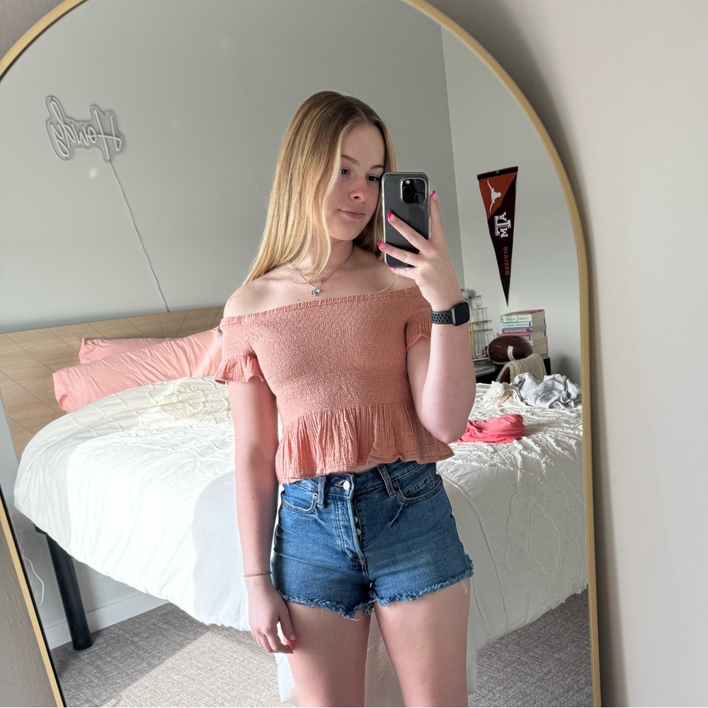 American Eagle off the shoulder Peach Top